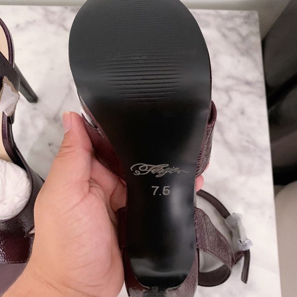 Fergie Platform Heels - Picture 8 of 8